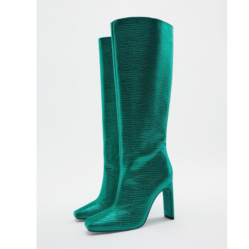 Zara LAMINATED HEELED BOOTS